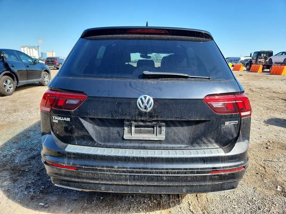 2021 VOLKSWAGEN TIGUAN SE  