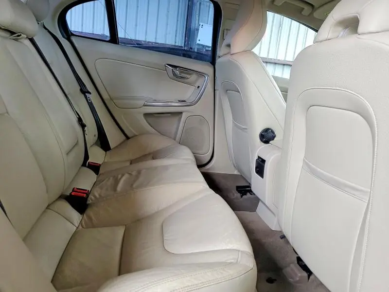 2012 VOLVO S60 T5  