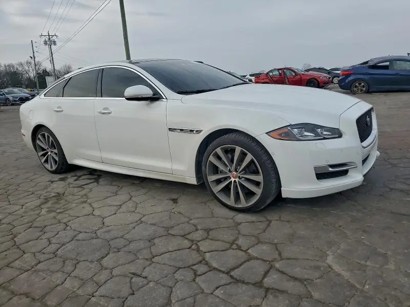 2019 JAGUAR XJ R - SPORT  