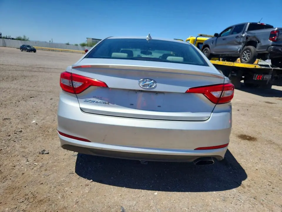 2017 HYUNDAI SONATA SE  