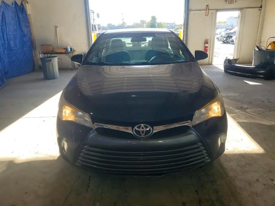 2015 TOYOTA CAMRY XLE  