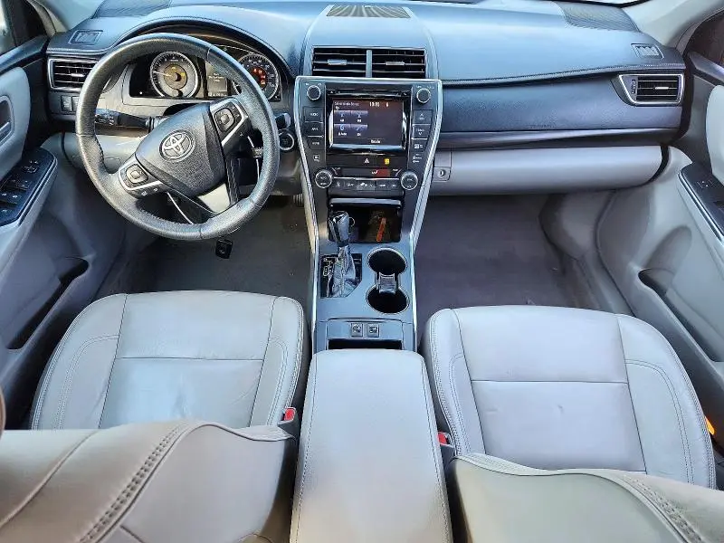 2017 TOYOTA CAMRY XLE  