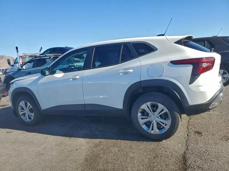 2024 CHEVROLET TRAX LS  