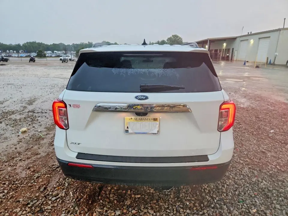 2021 FORD EXPLORER XLT  