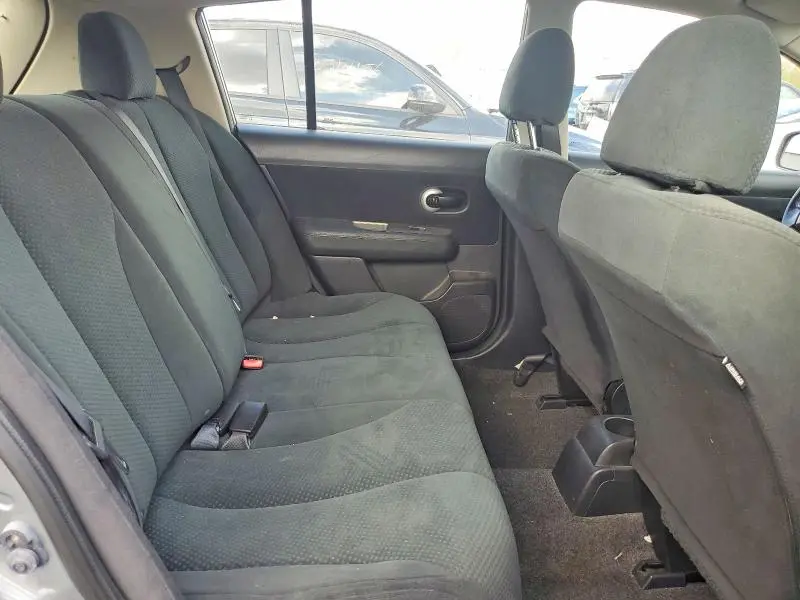 2012 NISSAN VERSA 1.8 S  