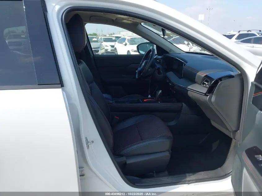 2025 NISSAN KICKS SR FWD