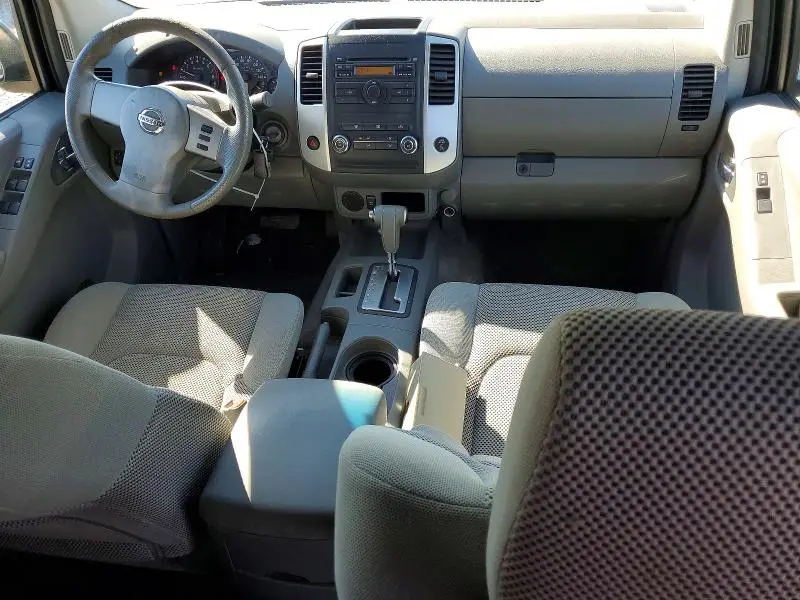 2010 NISSAN FRONTIER SE V6  