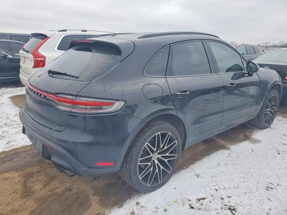 2023 PORSCHE MACAN BASE  