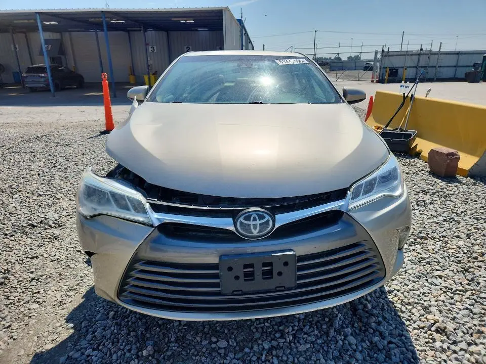 2015 TOYOTA CAMRY XLE V6  