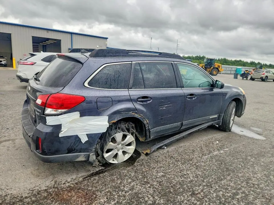 2011 SUBARU OUTBACK 3.6R LIMITED  
