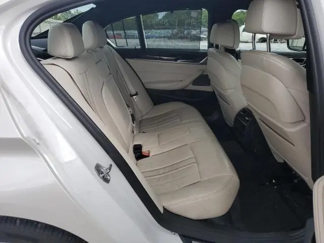 2018 BMW 530E