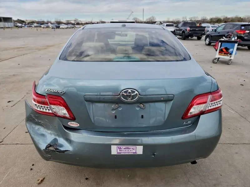 2010 TOYOTA CAMRY LE  