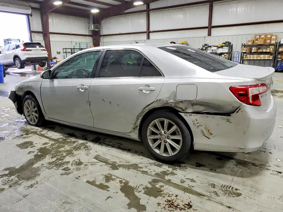2012 TOYOTA CAMRY XLE  