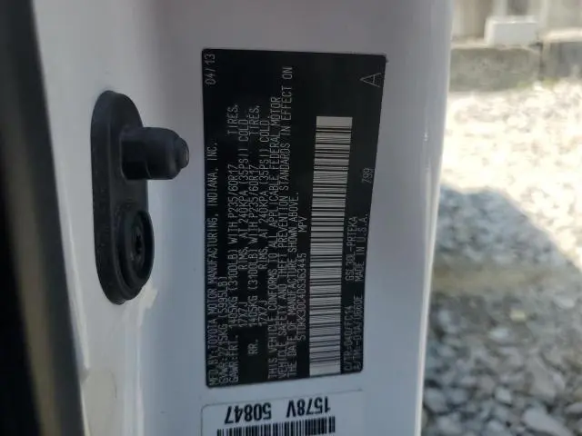 2013 TOYOTA SIENNA LE  