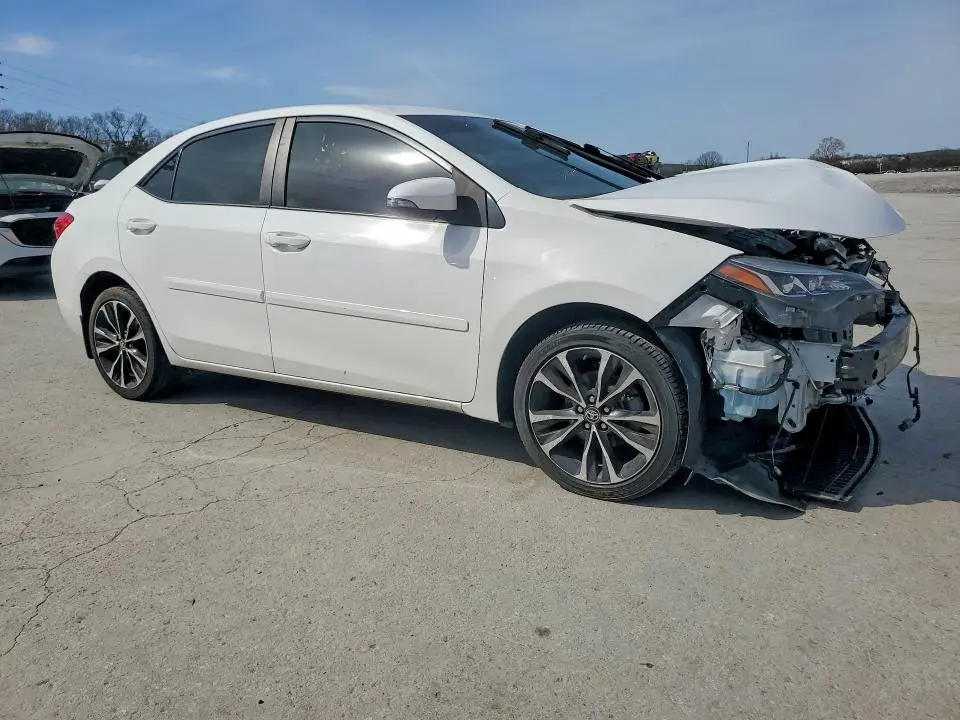 2019 TOYOTA COROLLA SE  