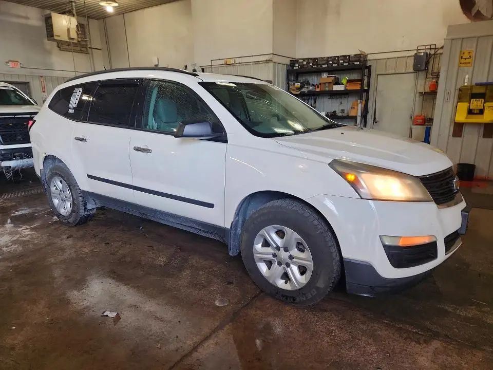 2014 CHEVROLET TRAVERSE LS  