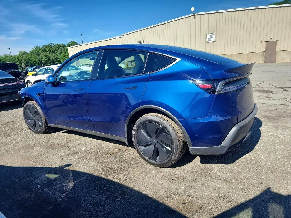 2026 TESLA MODEL Y   