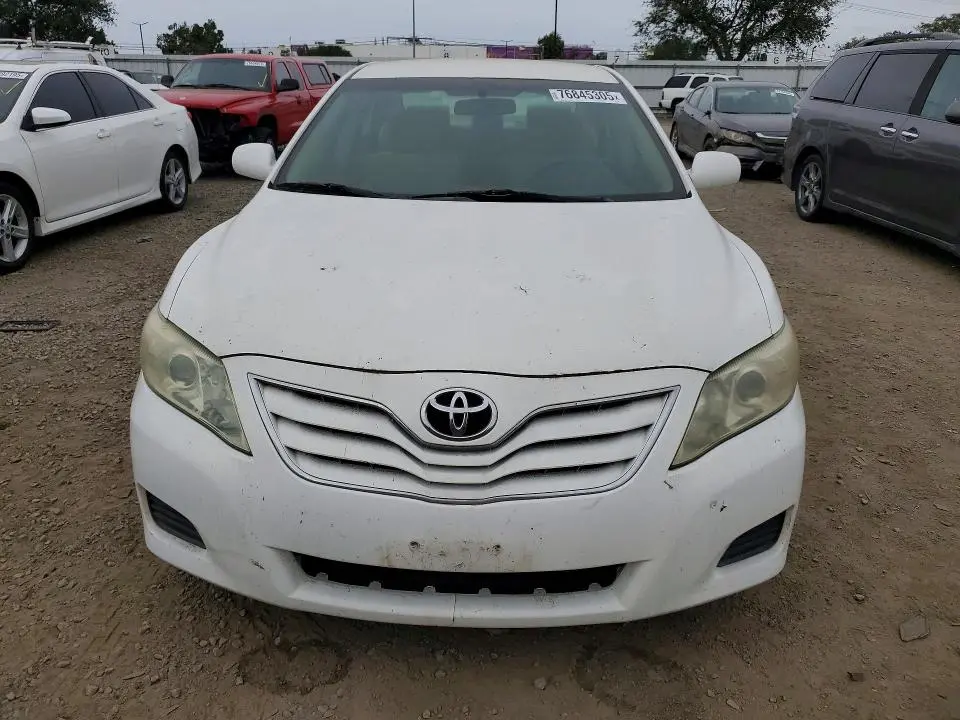 2011 TOYOTA CAMRY BASE  