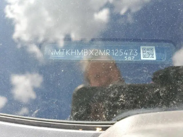 2021 TOYOTA C-HR XLE