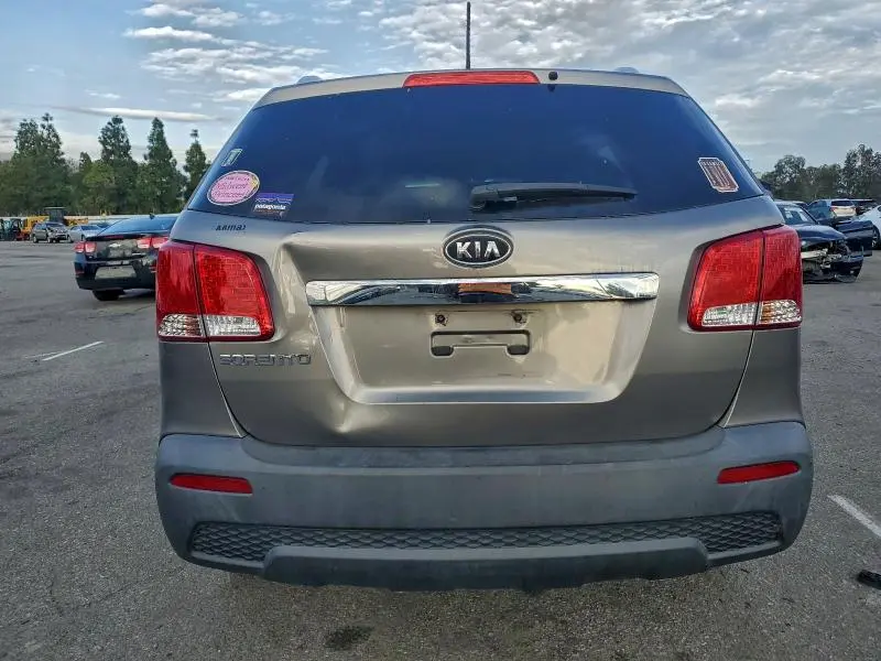 2011 KIA SORENTO BASE  