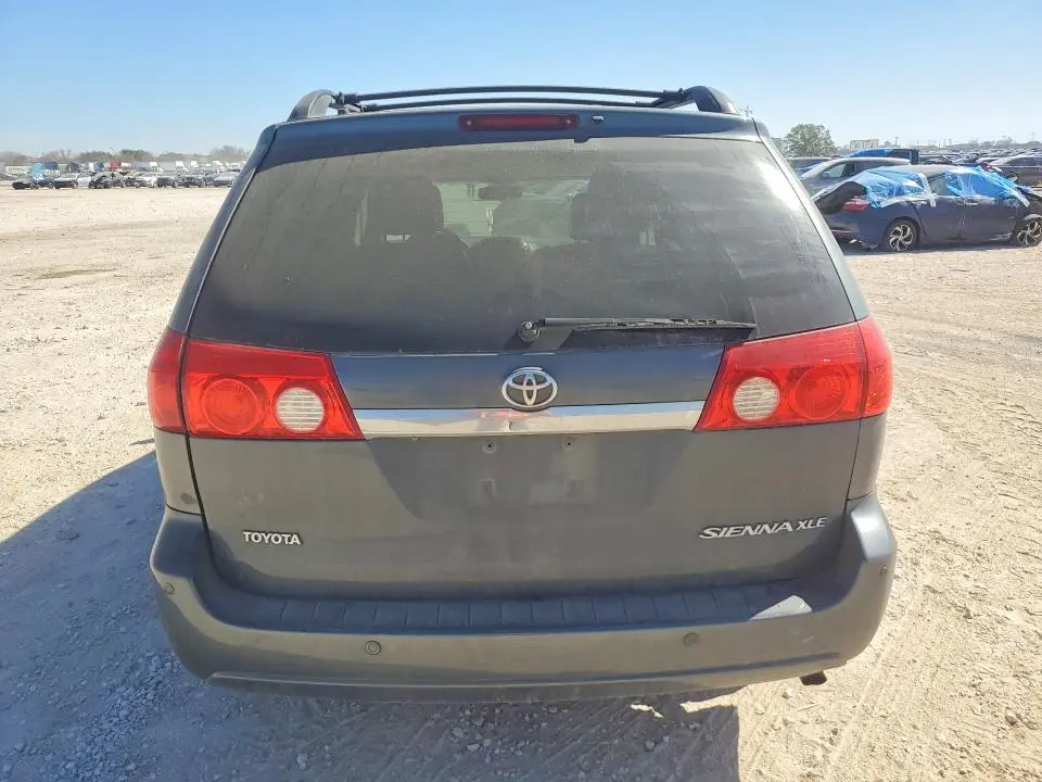 2010 TOYOTA SIENNA XLE LIMITED  