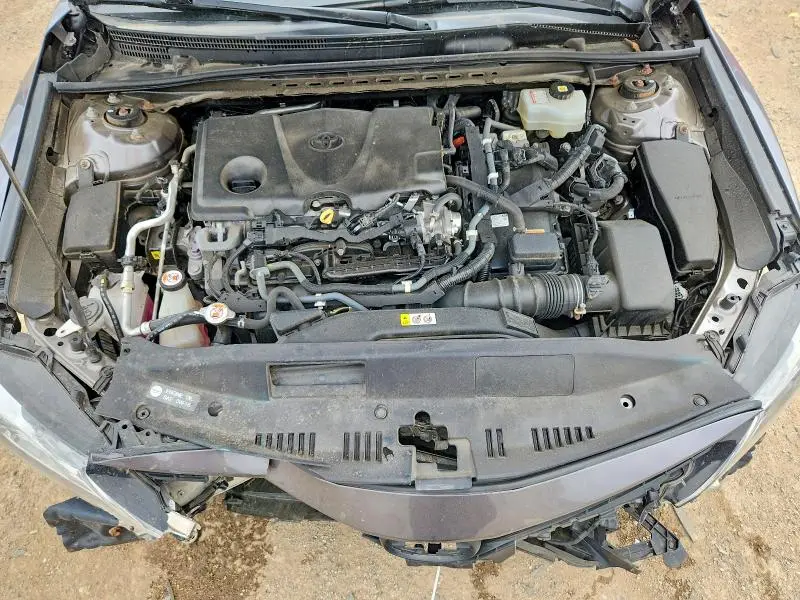2022 TOYOTA CAMRY XLE  