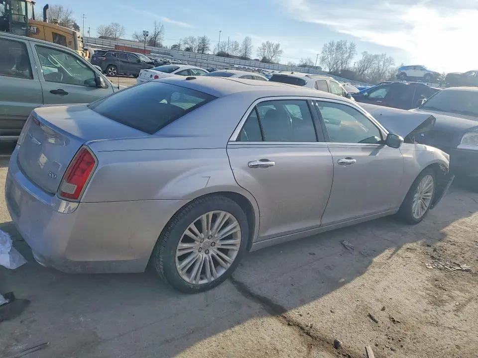 2011 CHRYSLER 300 LIMITED  