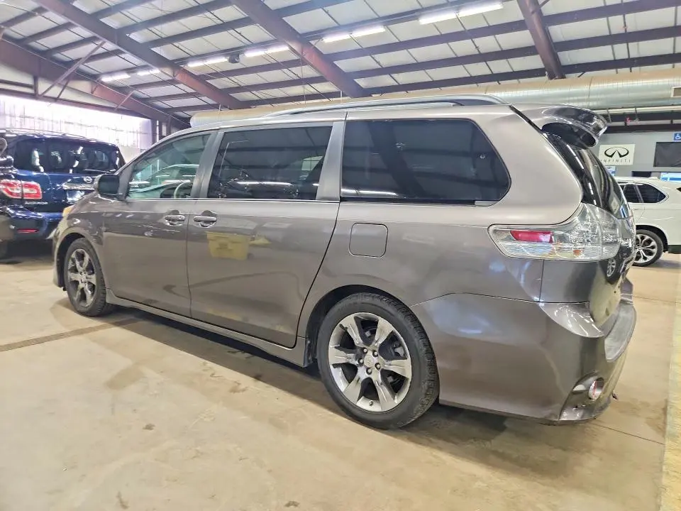 2012 TOYOTA SIENNA SPORT  