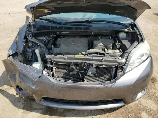 2012 TOYOTA SIENNA XLE  