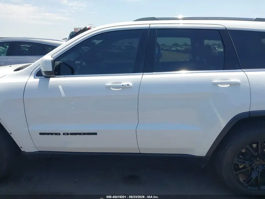 2019 JEEP GRAND CHEROKEE LAREDO E 4X2