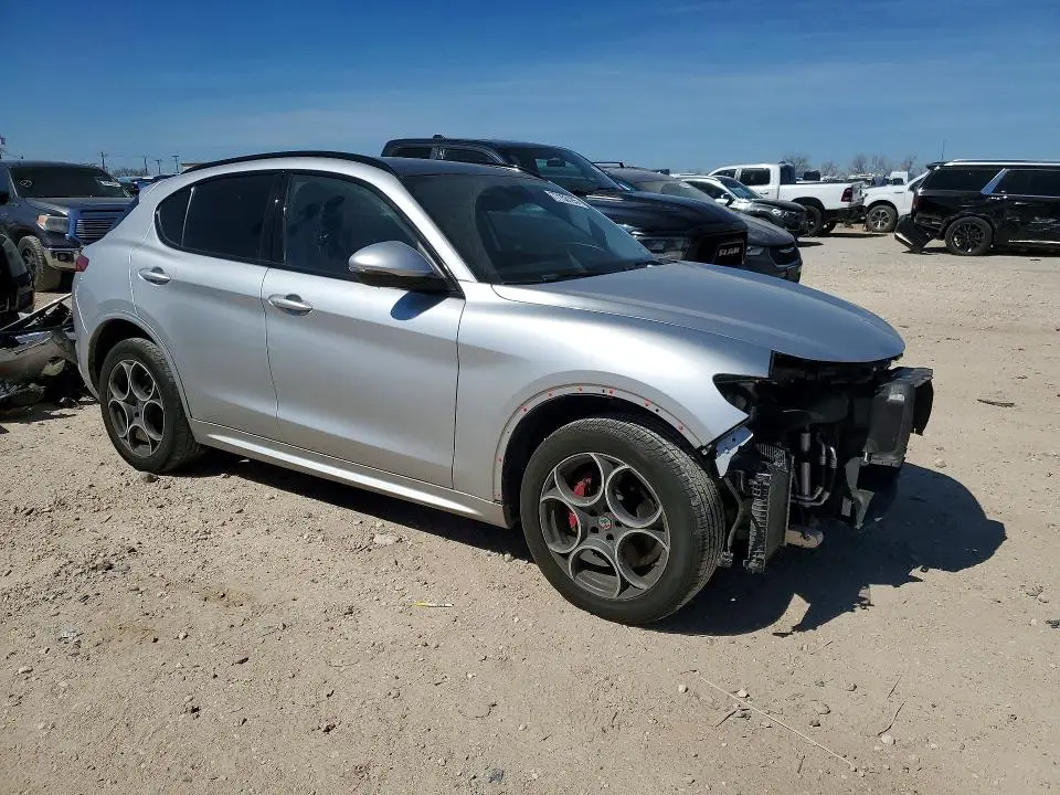 2020 ALFA ROMEO STELVIO   