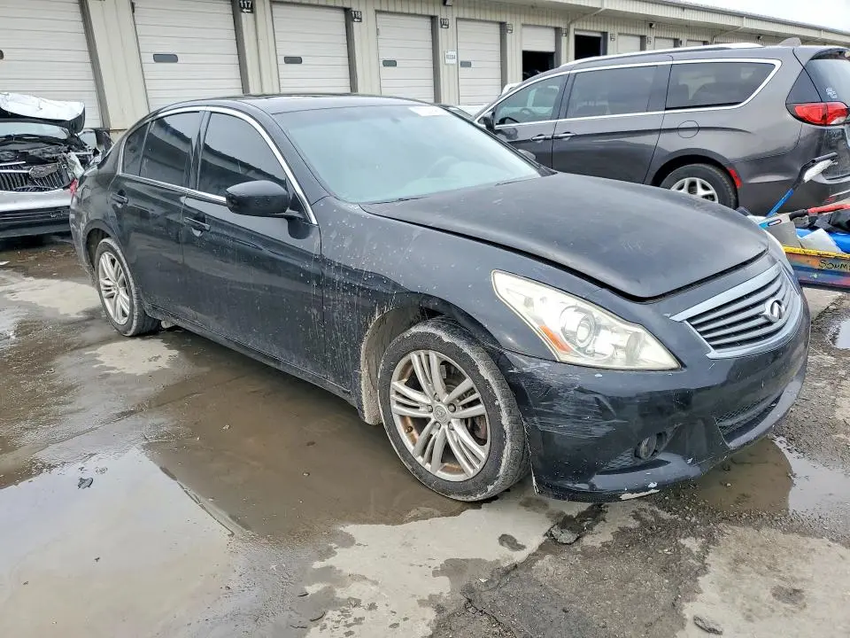 2013 INFINITI G37   
