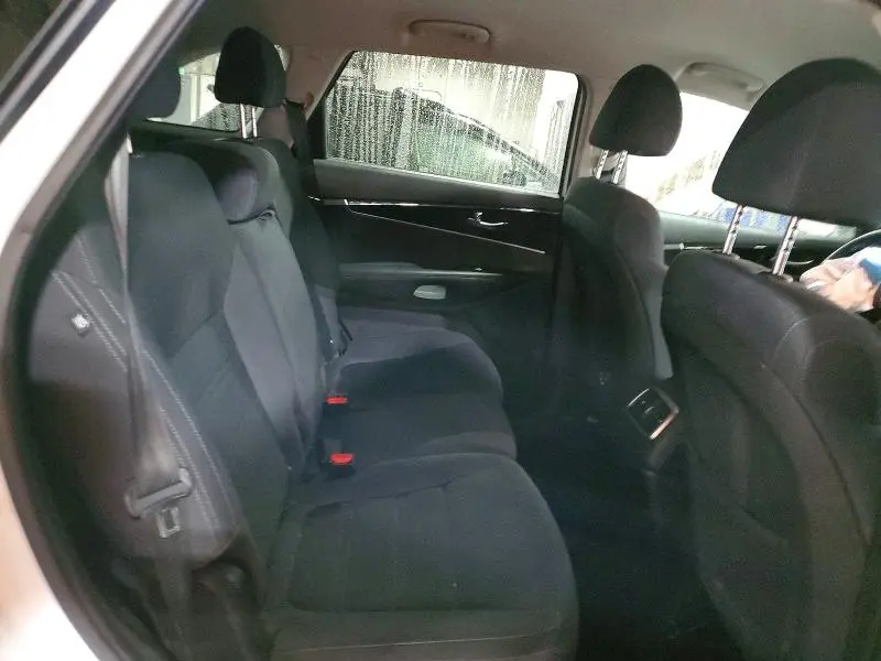 2019 KIA SORENTO LX V6  