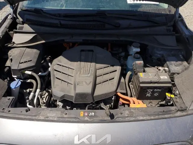 2022 KIA NIRO S  
