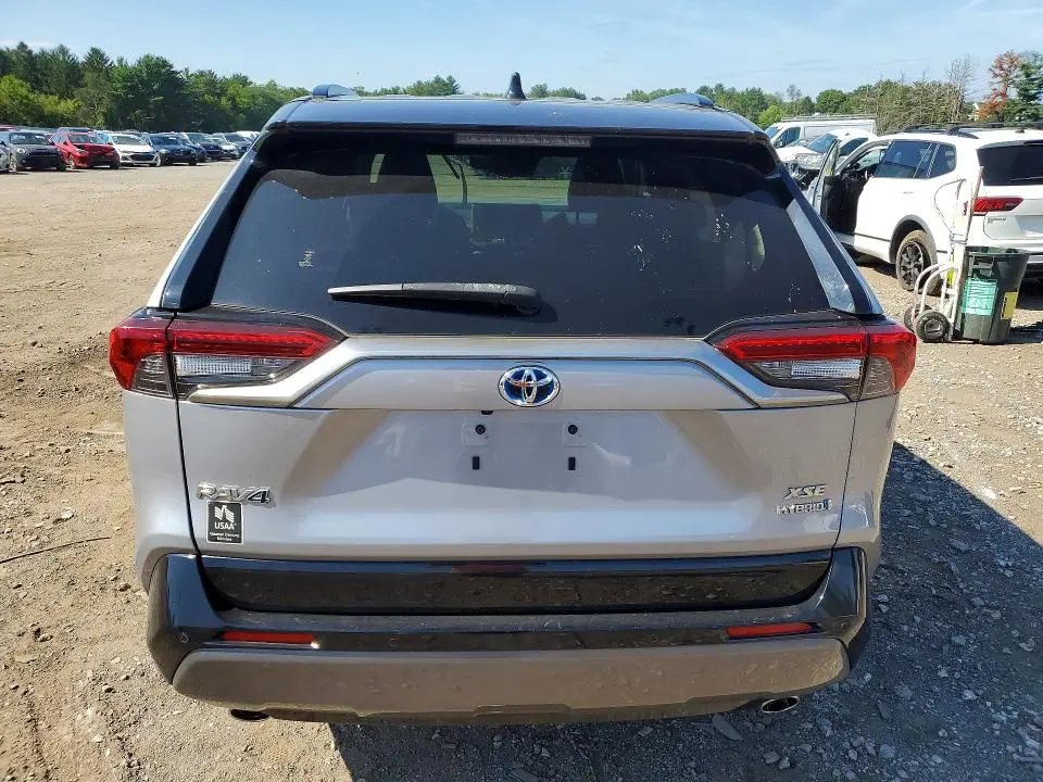 2020 TOYOTA RAV4 XSE  