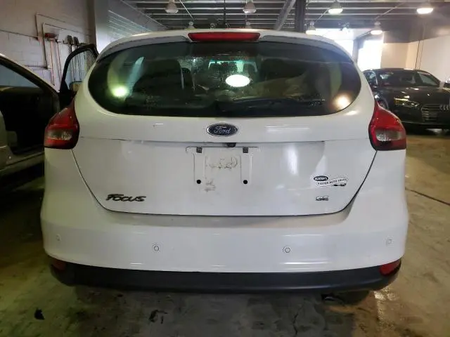 2016 FORD FOCUS SE  