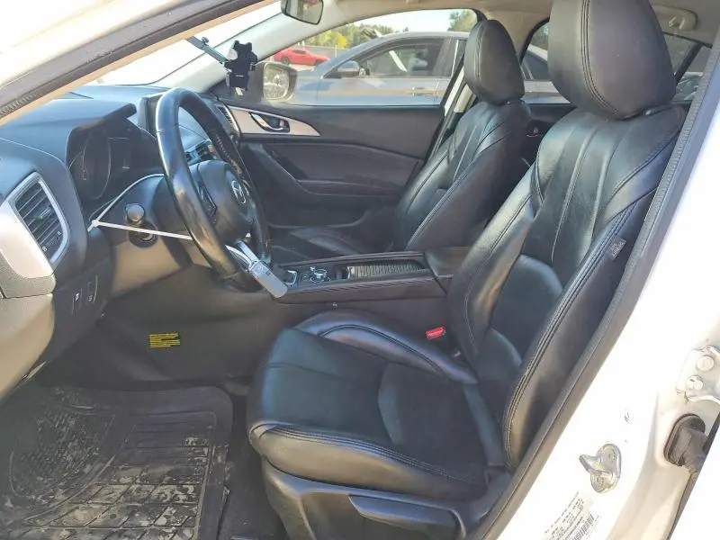 2018 MAZDA 3 GS  