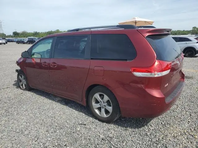 2014 TOYOTA SIENNA LE  