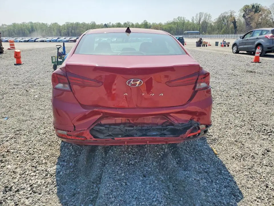 2020 HYUNDAI ELANTRA SEL  