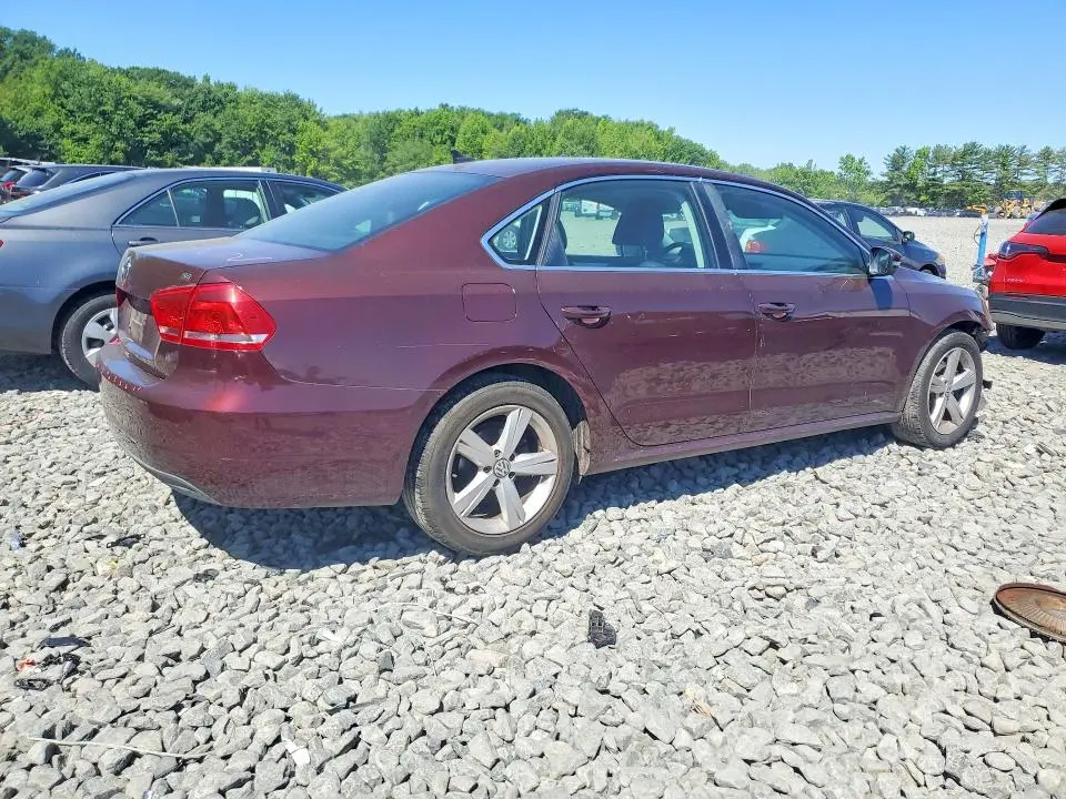 2013 VOLKSWAGEN PASSAT SE  