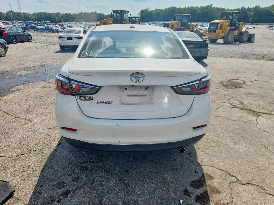 2019 TOYOTA YARIS LE  