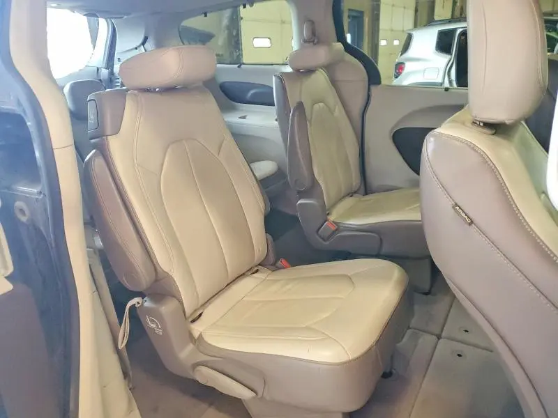 2017 CHRYSLER PACIFICA TOURING L  