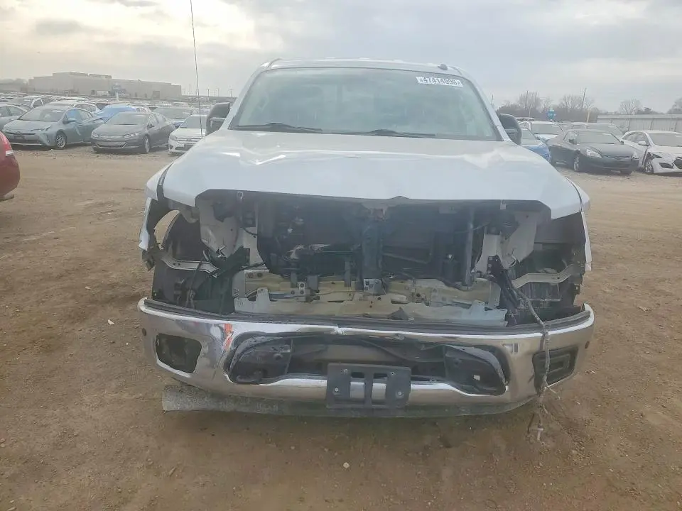 2019 NISSAN TITAN SV  