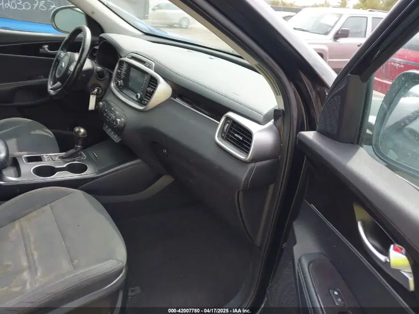 2017 KIA SORENTO 2.4L LX