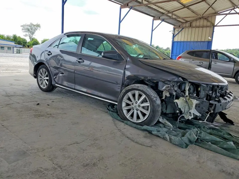 2014 TOYOTA CAMRY XLE  