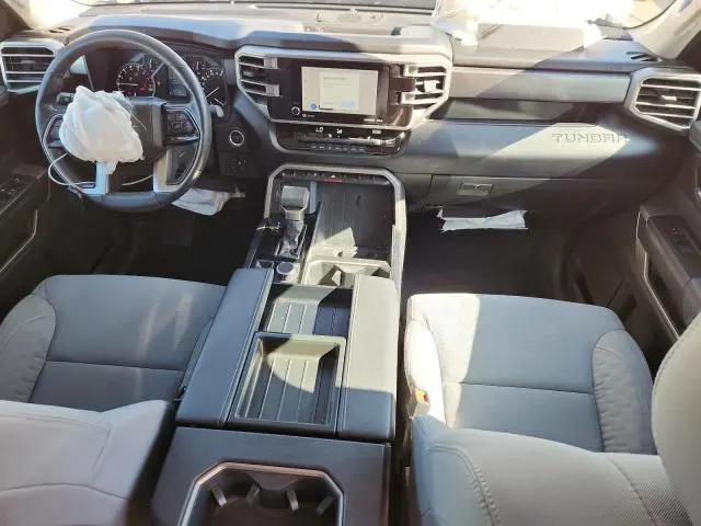 2024 TOYOTA TUNDRA CREWMAX SR  