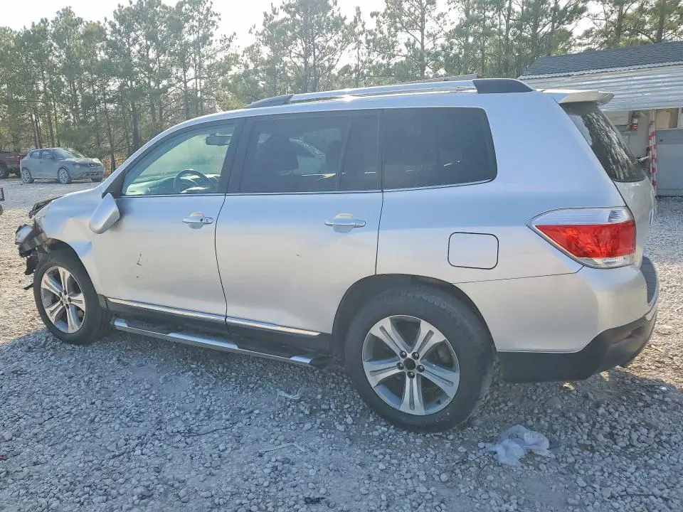 2013 TOYOTA HIGHLANDER LIMITED  