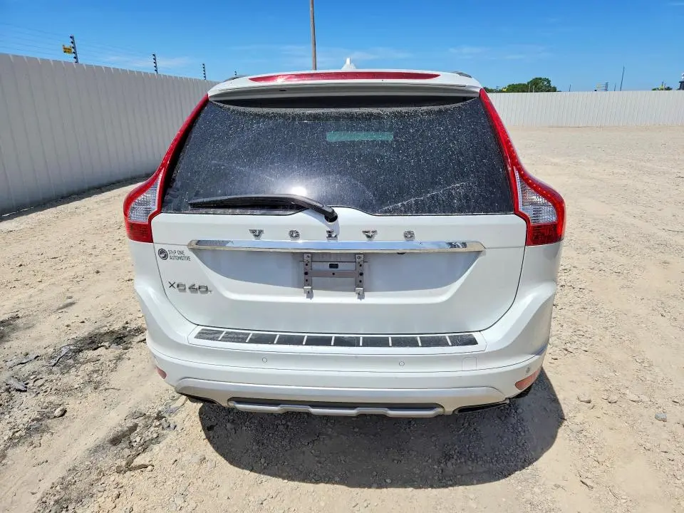 2017 VOLVO XC60 T5 DYNAMIC  