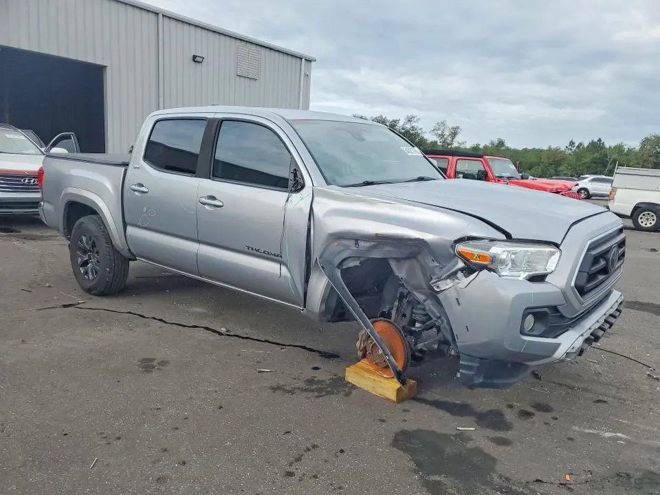 2021 TOYOTA TACOMA SR5 V6  
