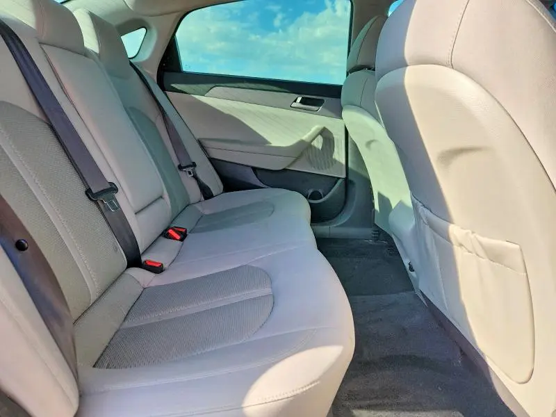 2019 HYUNDAI SONATA SE  